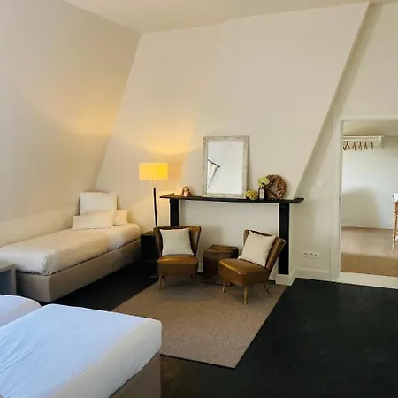 Chateau Lapin *