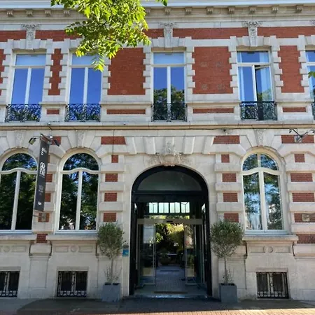 Chateau Lapin *